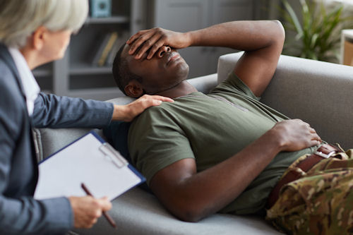 eye-movement-desensitization-and-reprocessing-westlake-village man talking to his therapist during EMDR Therapy in Westlake village, California